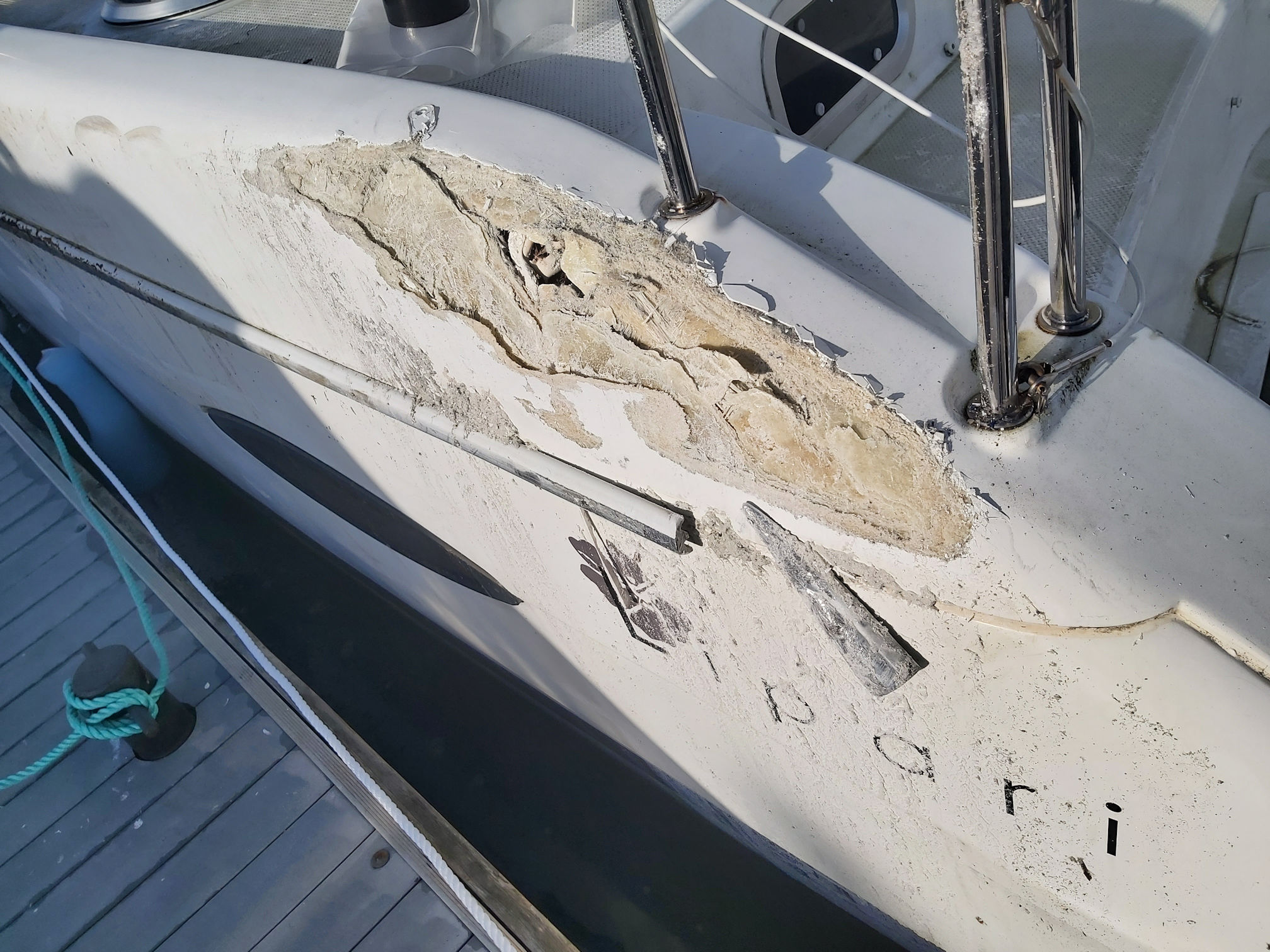 fiberglassandgelrepairs1